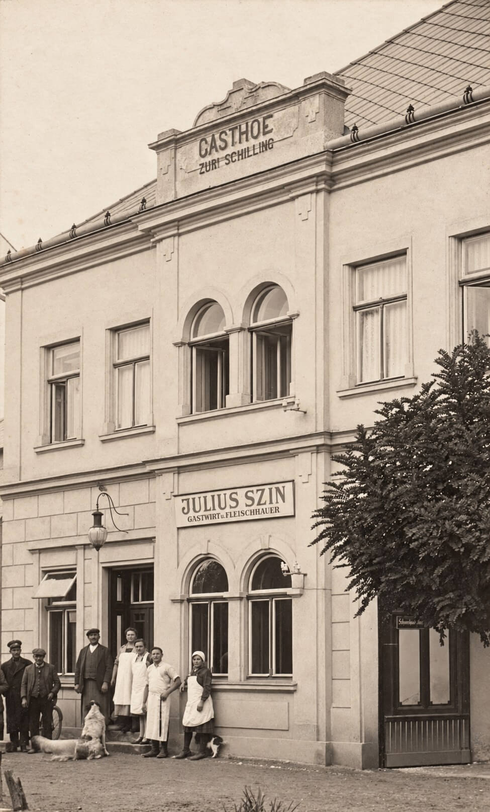 Gasthof zum Schilling mit Gastwirtschaft und Fleischhauerei – vor 1929 Dominic Scott
